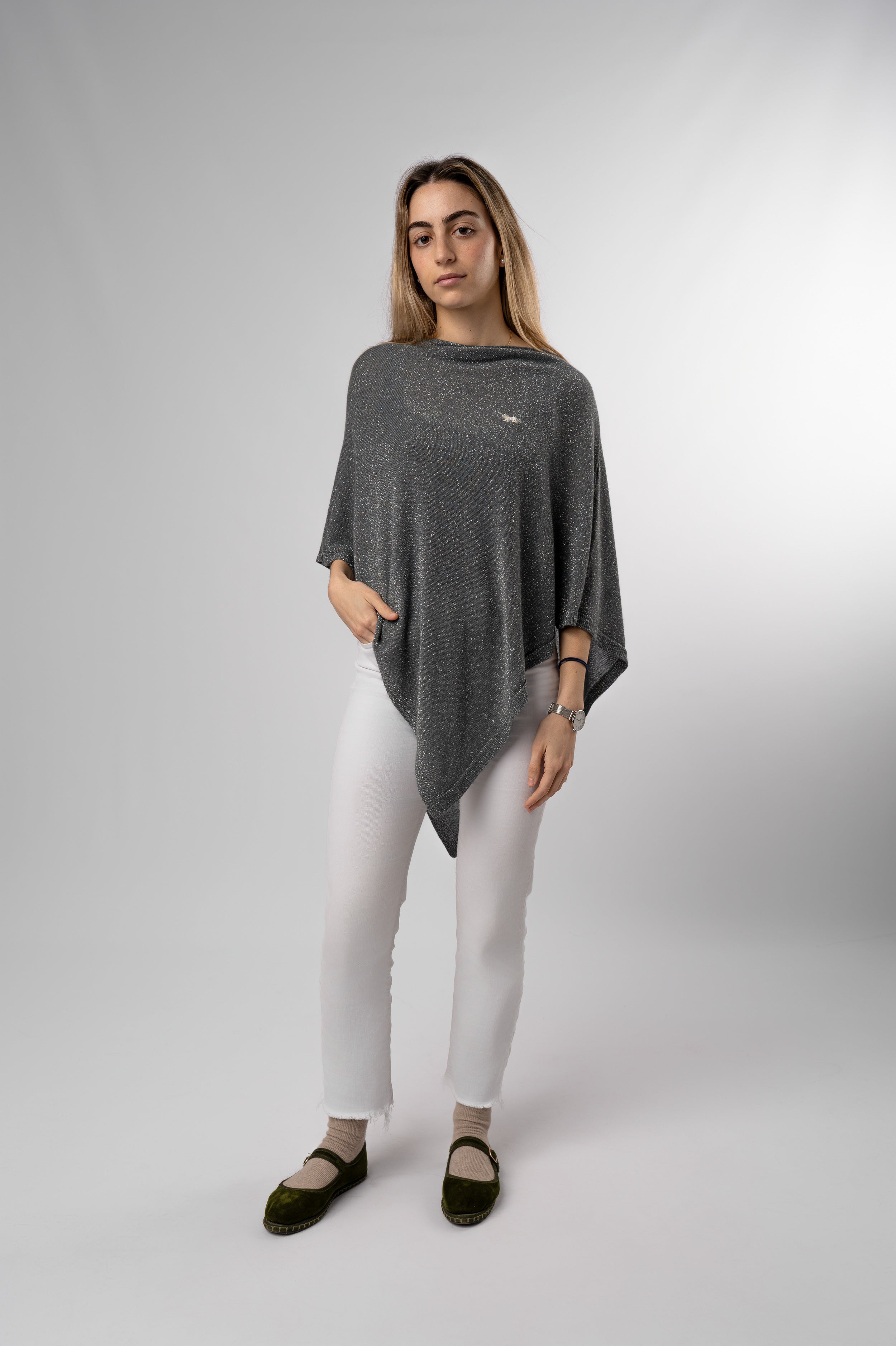 Vela Poncho Gris