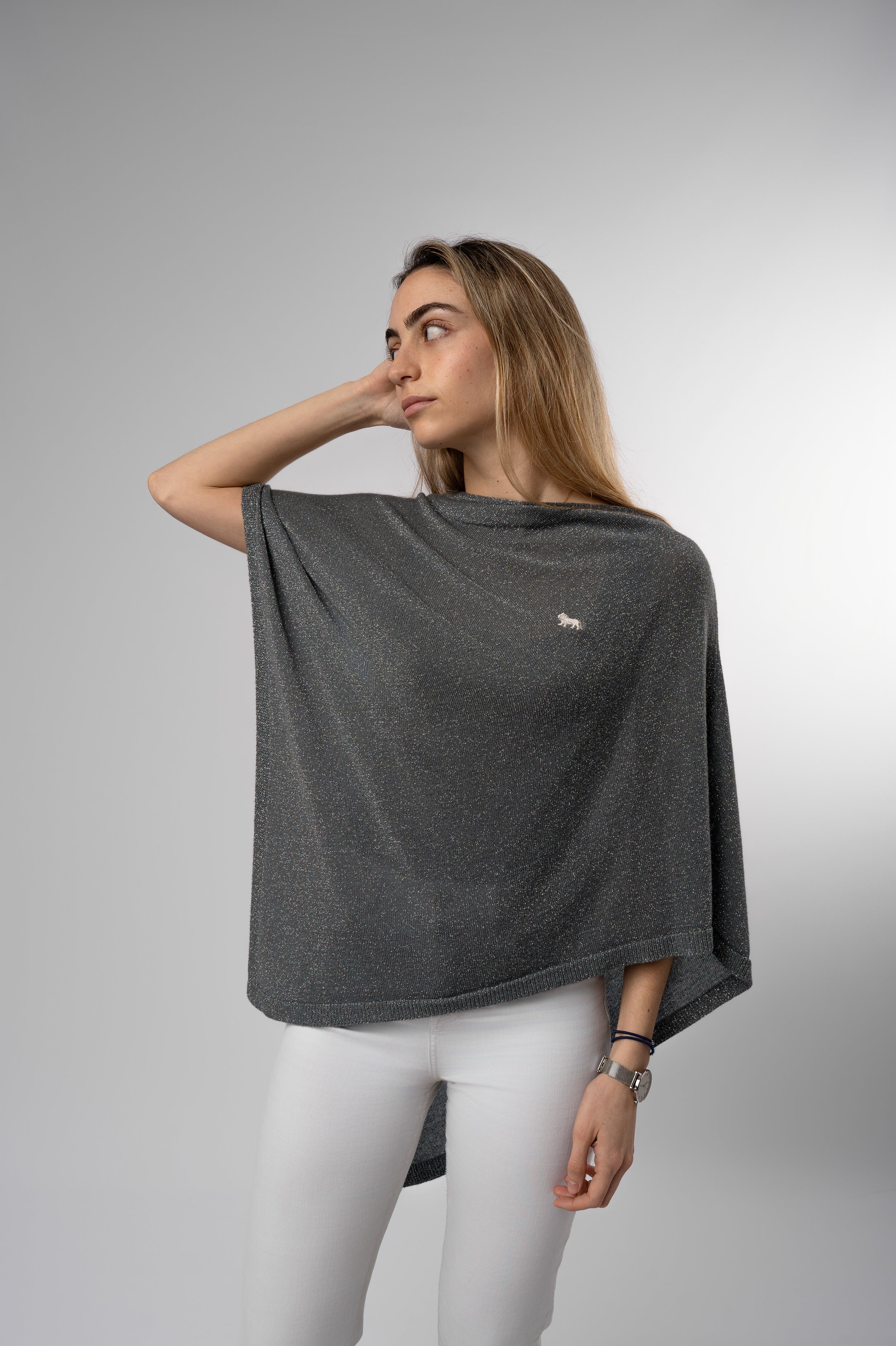 Vela Poncho Gris