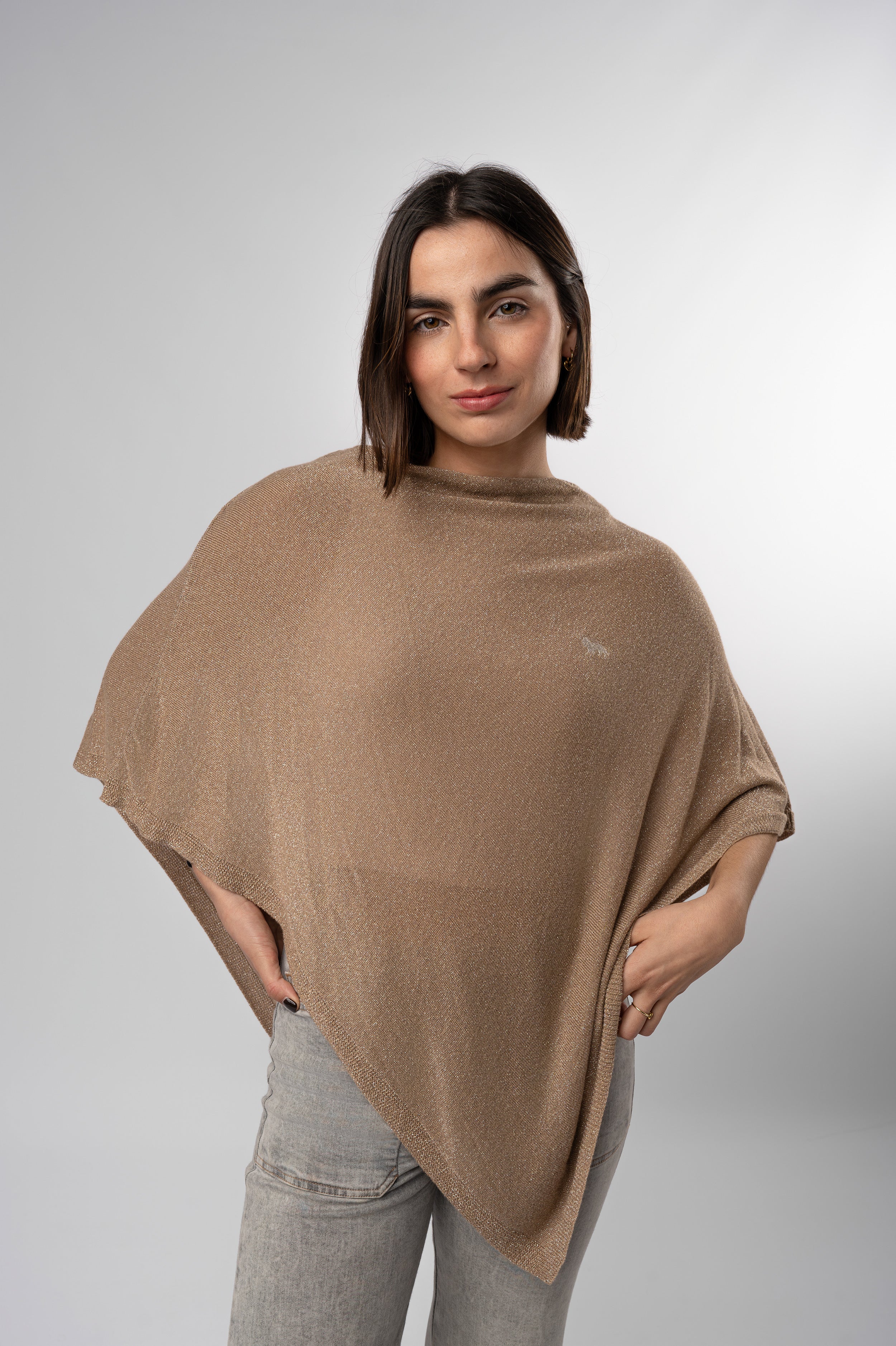 Vela Poncho Camel
