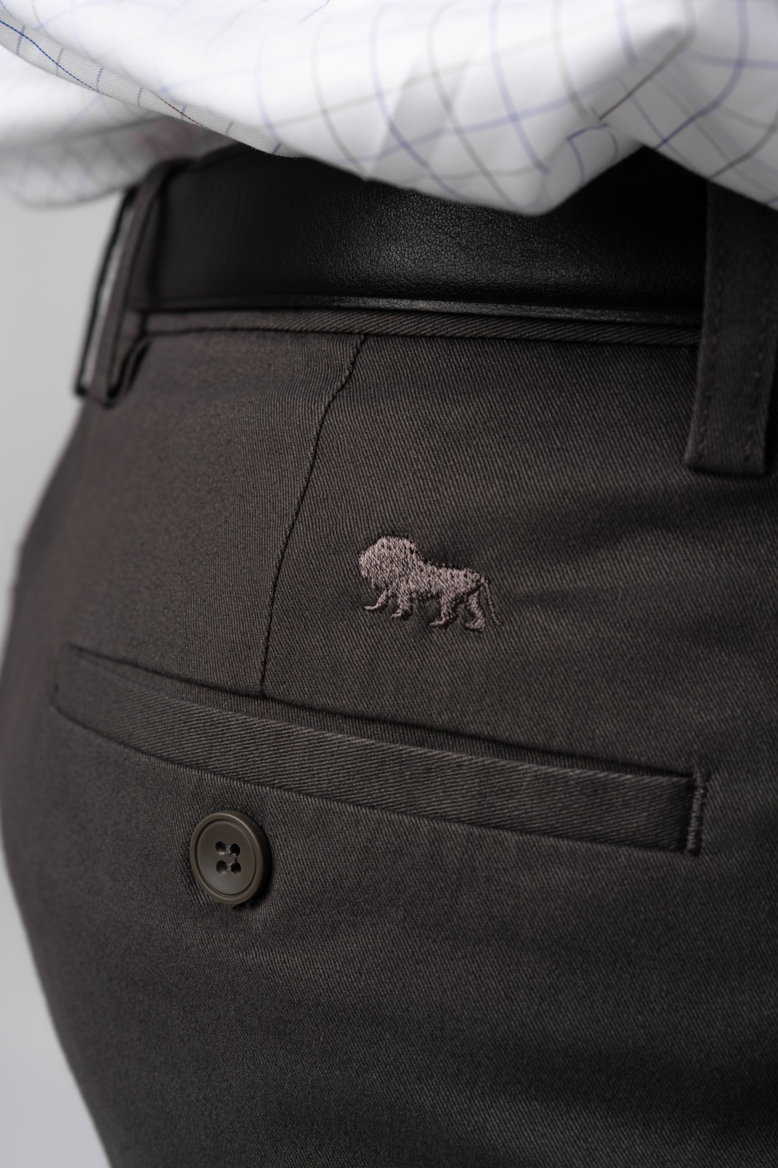 Pantalón Chino Gris