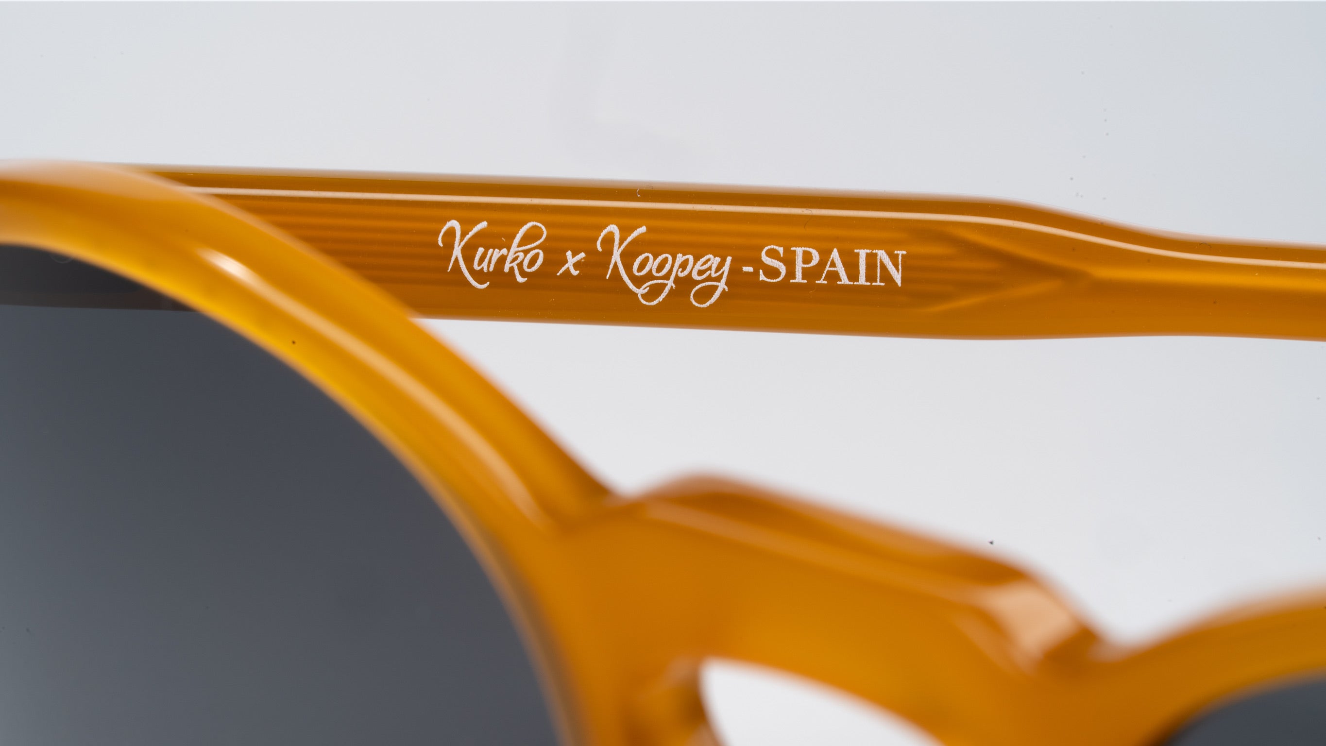 GAFAS CAPRI MUSTARD