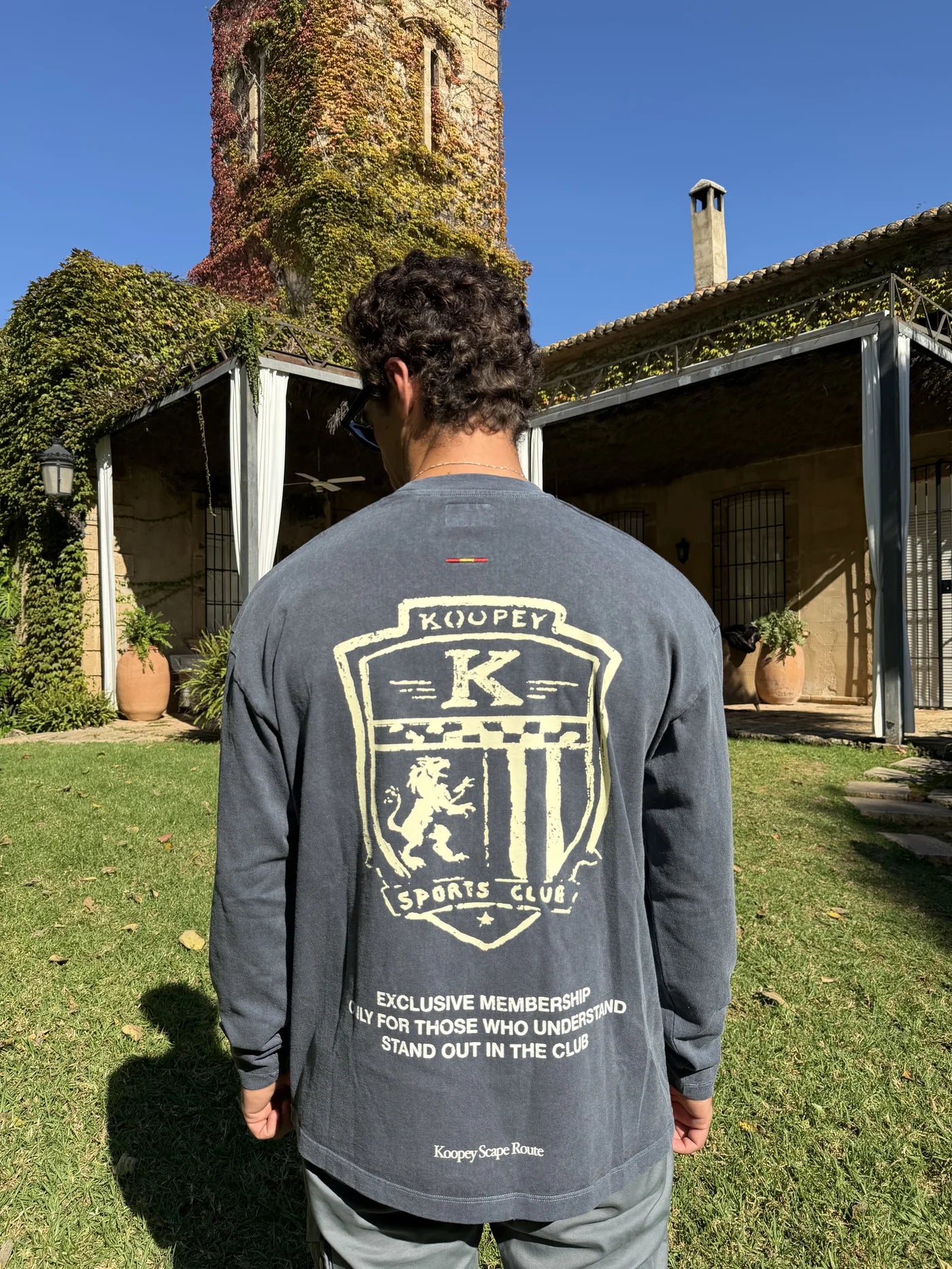 Sudadera con el escudo de Koopey